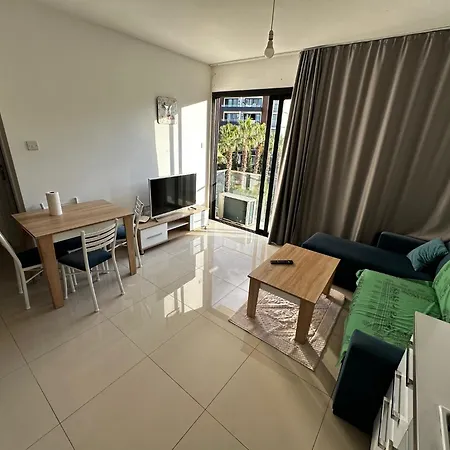 Avrasya Site, Luxury One-bedroom In Kyrenia Center Apartman *