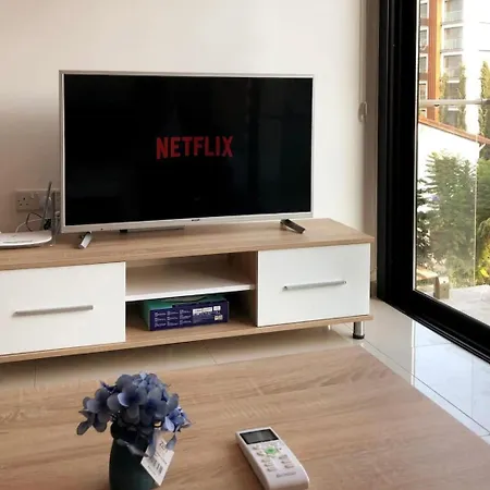 Avrasya Site, Luxury One-bedroom In Kyrenia Center Apartman *