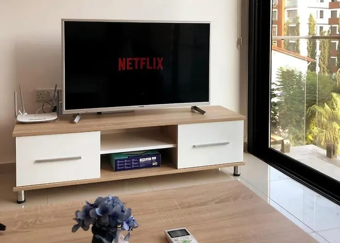 Avrasya Site, Luxury One-bedroom In Kyrenia Center Apartment *